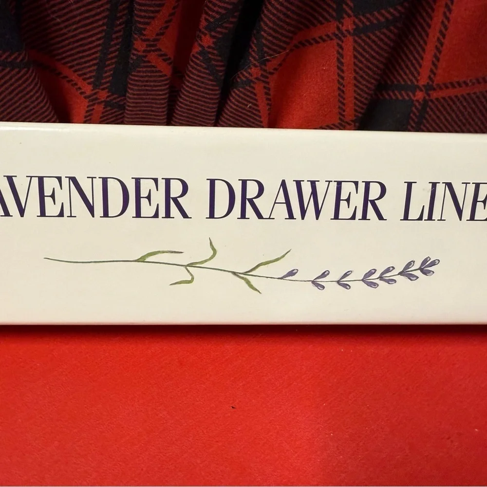 Lavender Scented Drawer Liners 6 sheets 16.5x22 NEW